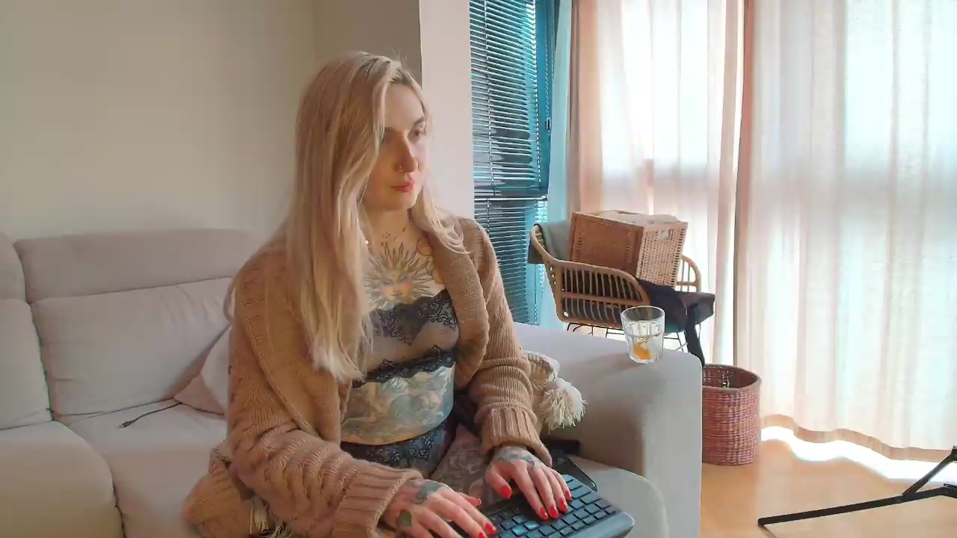 Gallery image thumbnail from Tattoo_bbgirl's myfreecams stream on, 05/08/2026, 17:45 image 19 of 20