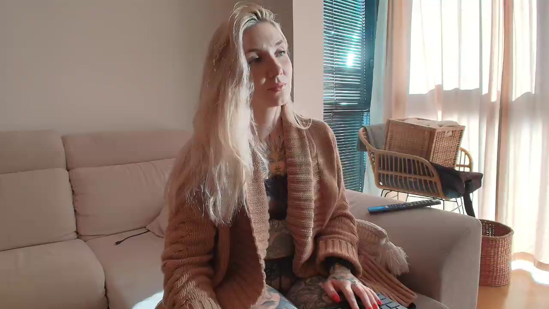 Gallery image thumbnail from Tattoo_bbgirl's myfreecams stream on, 05/08/2026, 17:45 image 3 of 20