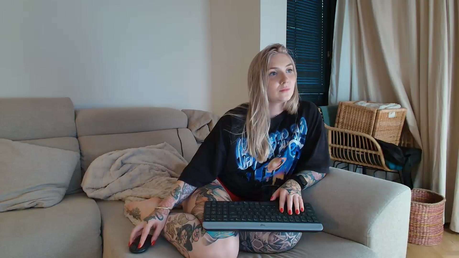 Gallery image thumbnail from Tattoo_bbgirl's myfreecams stream on, 05/16/2026, 21:16 image 12 of 20