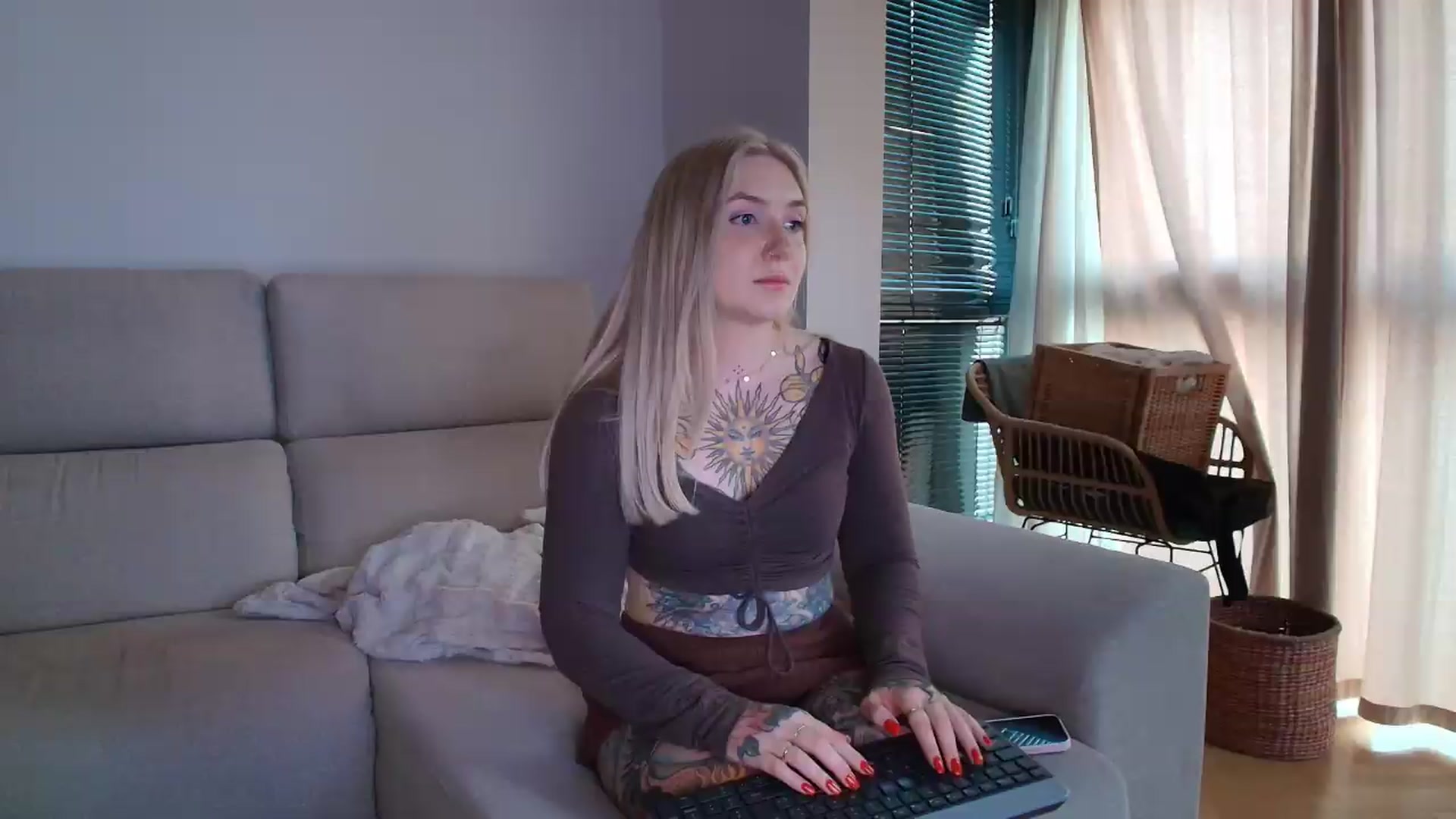 Gallery image thumbnail from Tattoo_bbgirl's myfreecams stream on, 05/20/2026, 19:18 image 16 of 20