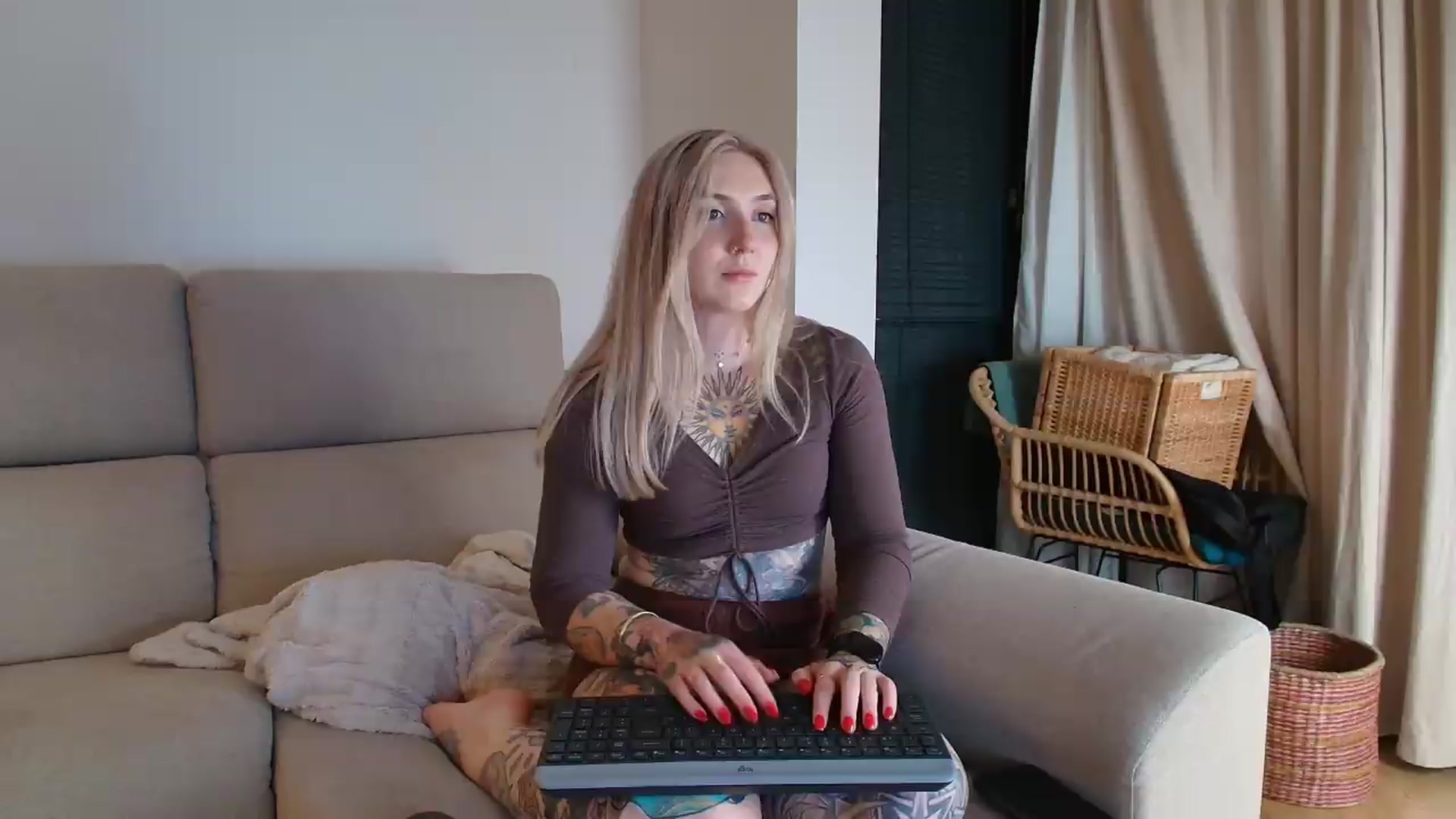 Gallery image thumbnail from Tattoo_bbgirl's myfreecams stream on, 05/20/2026, 21:34 image 14 of 20