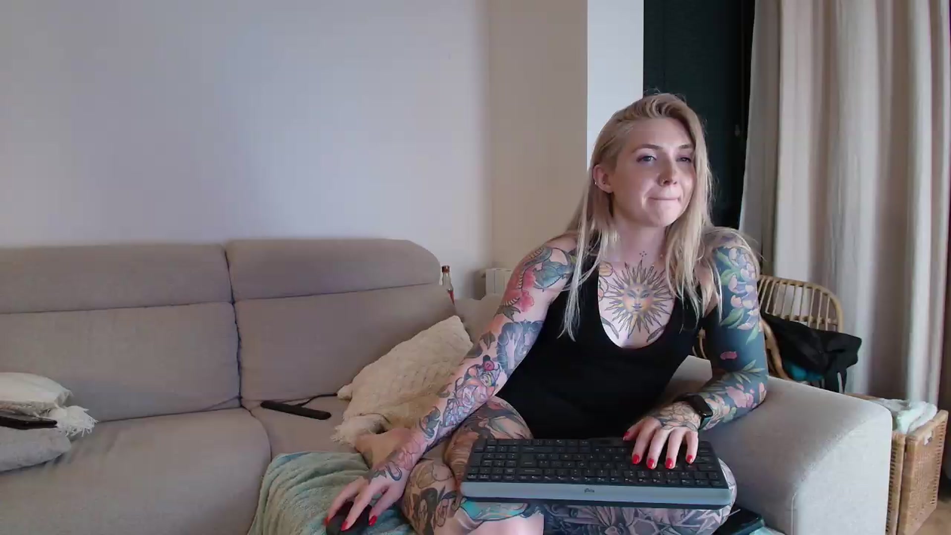 Gallery image thumbnail from Tattoo_bbgirl's myfreecams stream on, 05/25/2026, 21:11 image 16 of 20