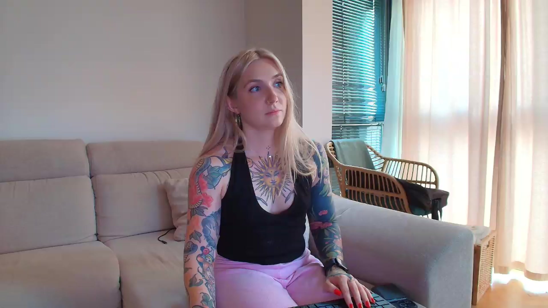 Gallery image thumbnail from Tattoo_bbgirl's myfreecams stream on, 05/27/2026, 18:47 image 13 of 20