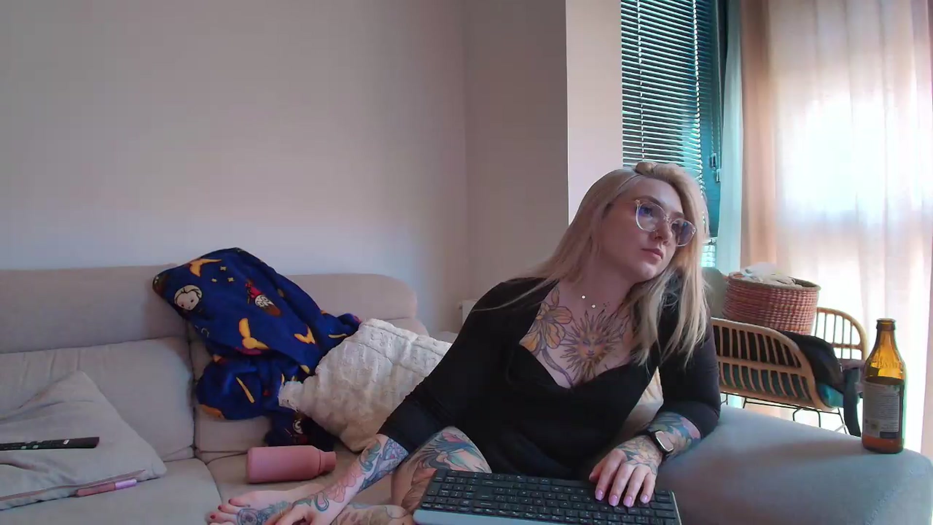 Gallery image thumbnail from Tattoo_bbgirl's myfreecams stream on, 06/06/2026, 19:00 image 12 of 20