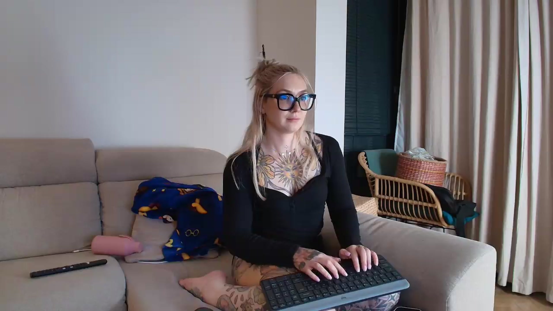 Gallery image thumbnail from Tattoo_bbgirl's myfreecams stream on, 06/10/2026, 20:51 image 16 of 20