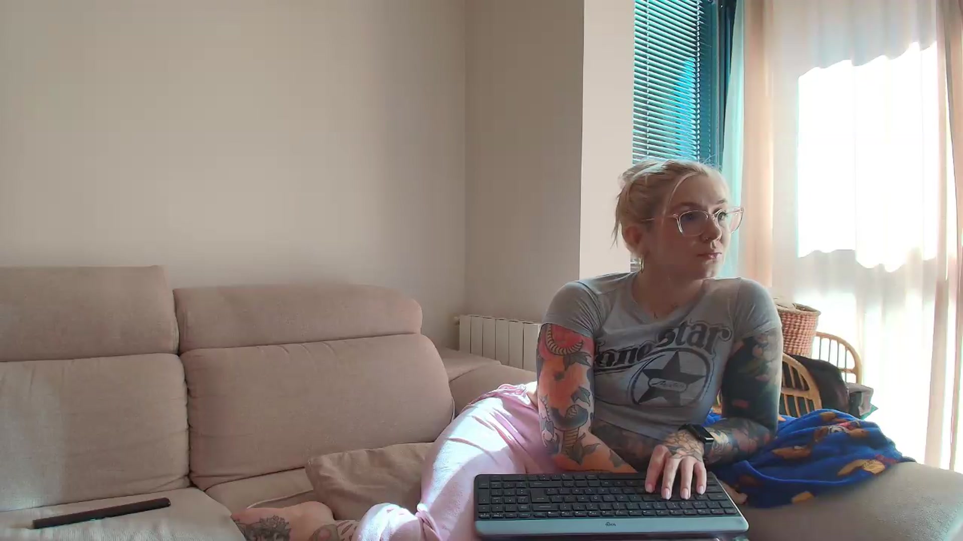 Gallery image thumbnail from Tattoo_bbgirl's myfreecams stream on, 06/12/2026, 16:03 image 13 of 20