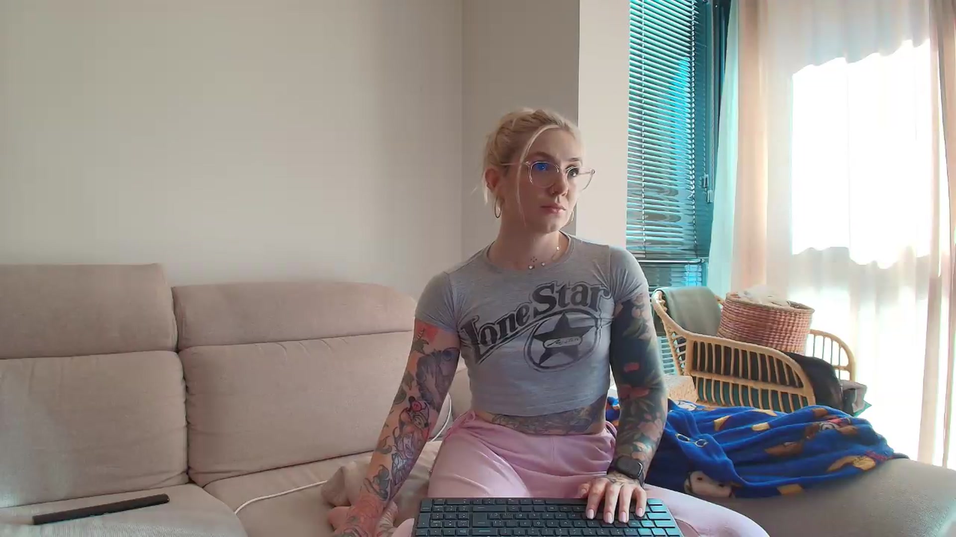 Gallery image thumbnail from Tattoo_bbgirl's myfreecams stream on, 06/12/2026, 16:03 image 17 of 20