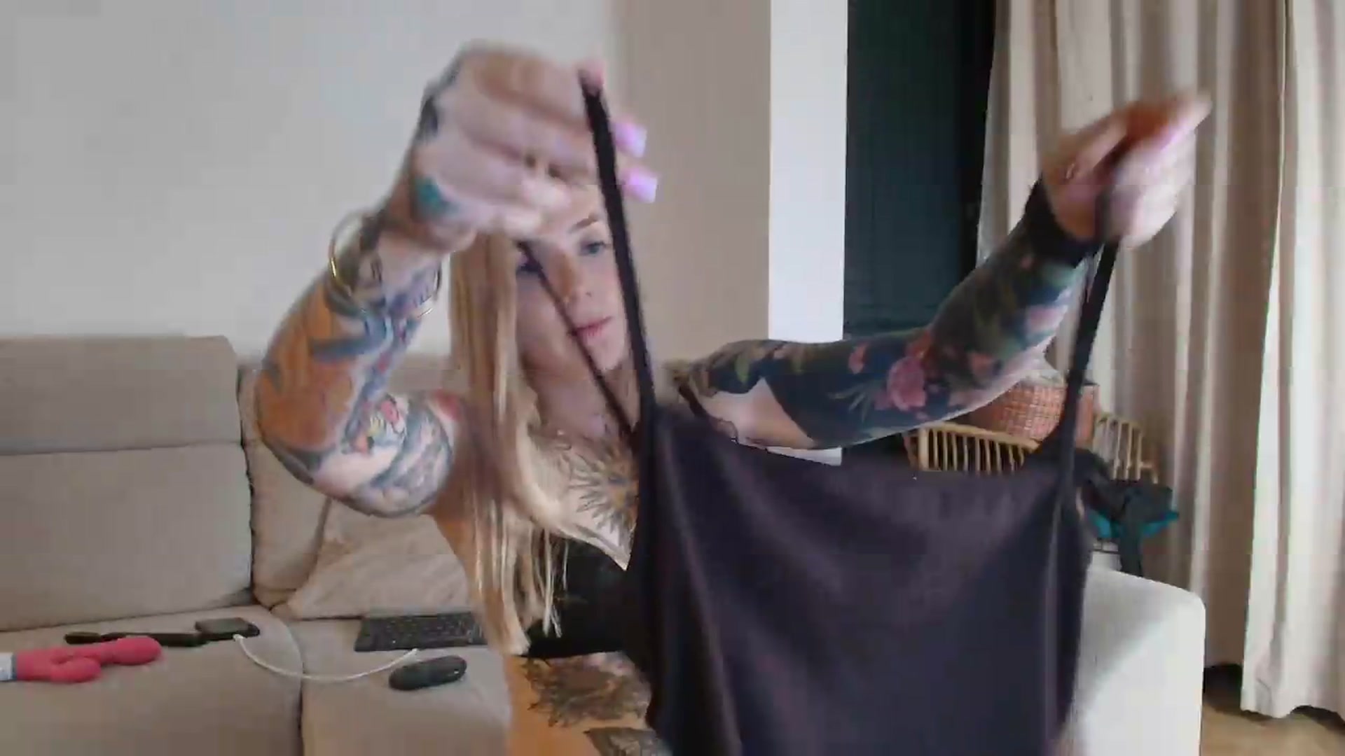 Gallery image thumbnail from Tattoo_bbgirl's myfreecams stream on, 06/13/2026, 21:24 image 16 of 20