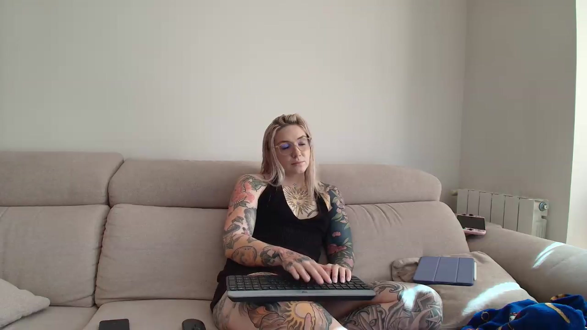 Gallery image thumbnail from Tattoo_bbgirl's myfreecams stream on, 06/24/2026, 16:52 image 17 of 20