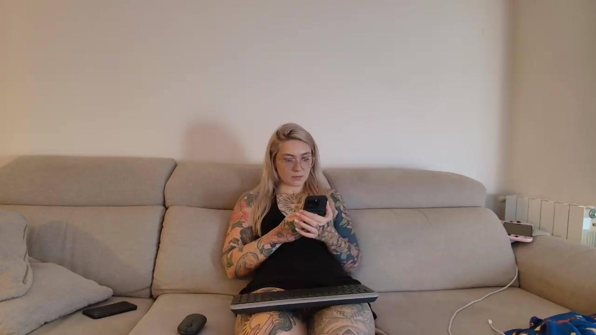 Gallery image thumbnail from Tattoo_bbgirl's myfreecams stream on, 06/24/2026, 20:17 image 12 of 20