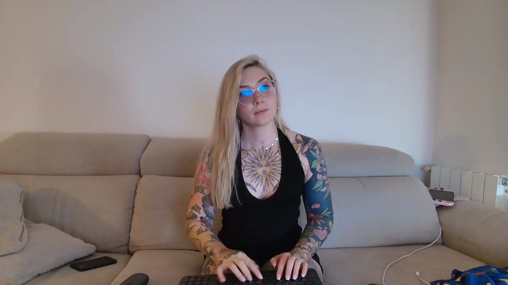 Gallery image thumbnail from Tattoo_bbgirl's myfreecams stream on, 06/24/2026, 20:17 image 16 of 20
