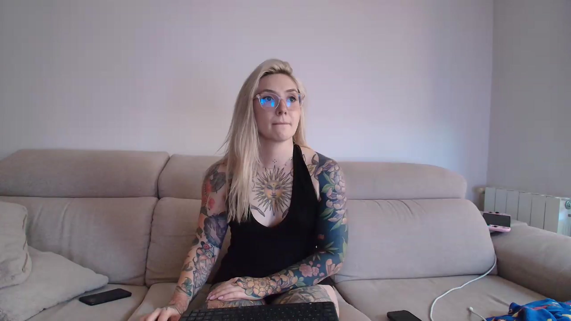 Gallery image thumbnail from Tattoo_bbgirl's myfreecams stream on, 06/24/2026, 20:17 image 3 of 20