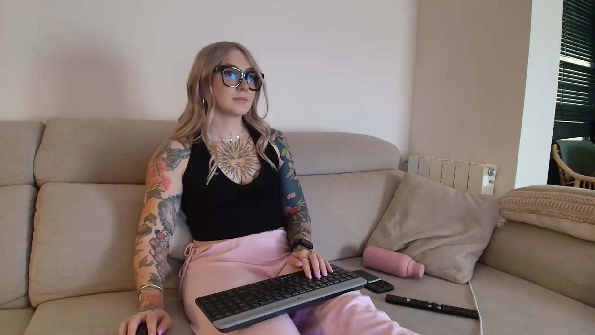 Gallery image thumbnail from Tattoo_bbgirl's myfreecams stream on, 07/07/2026, 17:47 image 15 of 20