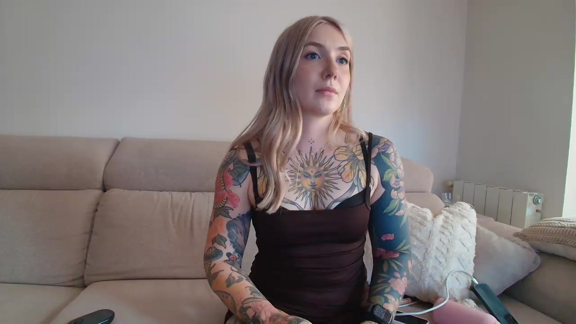 Gallery image thumbnail from Tattoo_bbgirl's myfreecams stream on, 07/08/2026, 18:05 image 16 of 20