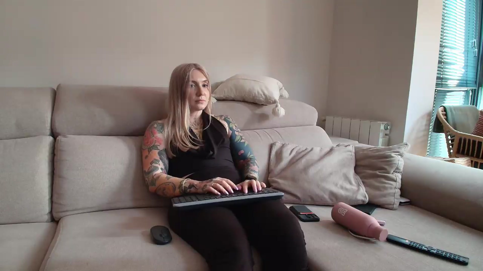 Gallery image thumbnail from Tattoo_bbgirl's myfreecams stream on, 07/18/2026, 20:10 image 12 of 20