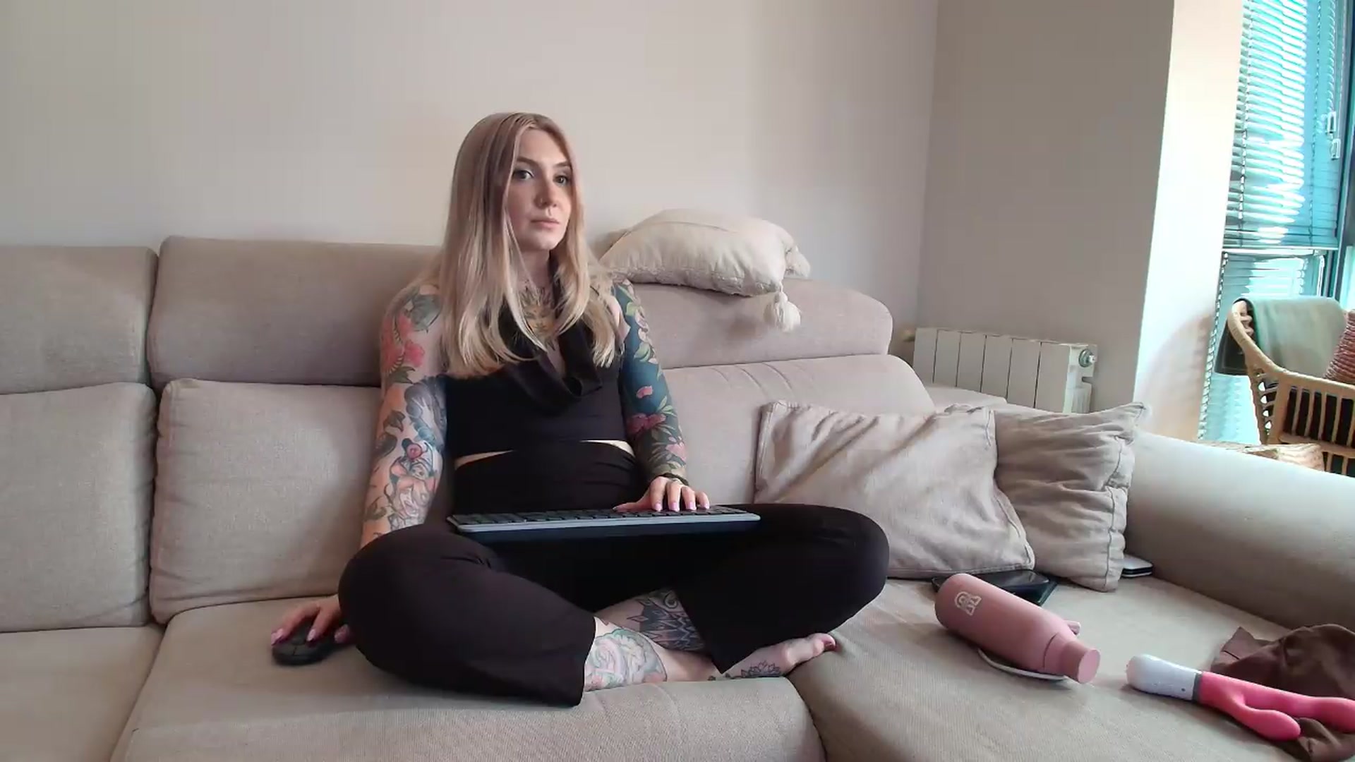 Gallery image thumbnail from Tattoo_bbgirl's myfreecams stream on, 07/18/2026, 20:10 image 6 of 20