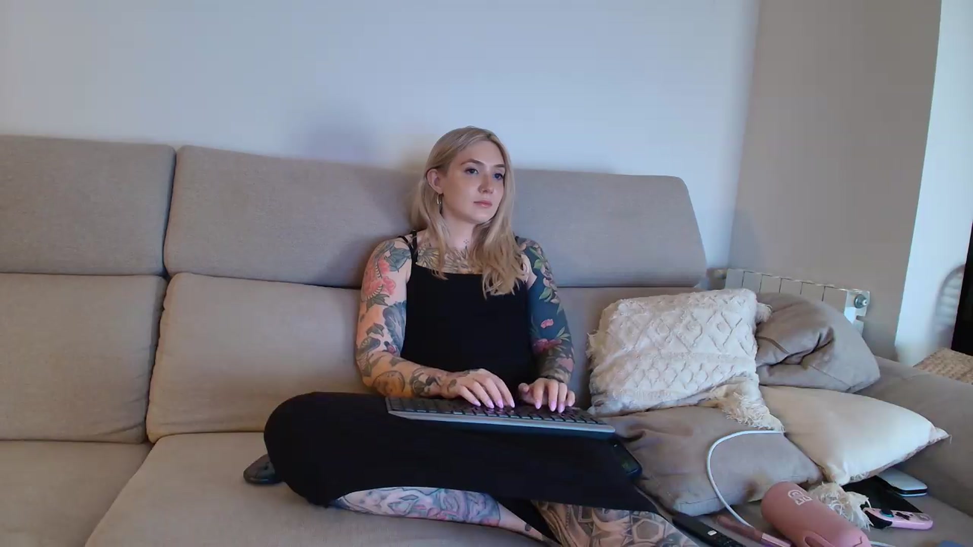 Gallery image thumbnail from Tattoo_bbgirl's myfreecams stream on, 07/22/2026, 20:35 image 12 of 20