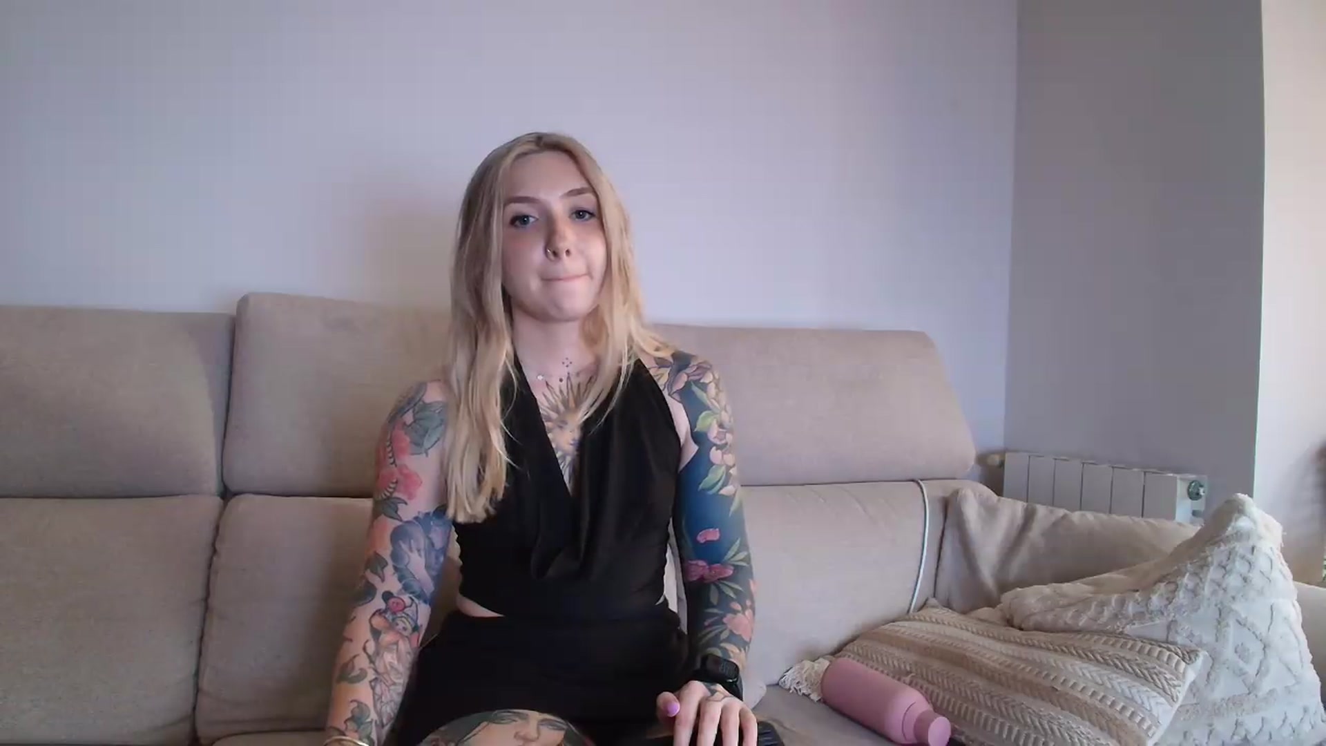 Gallery image thumbnail from Tattoo_bbgirl's myfreecams stream on, 07/28/2026, 19:50 image 12 of 20
