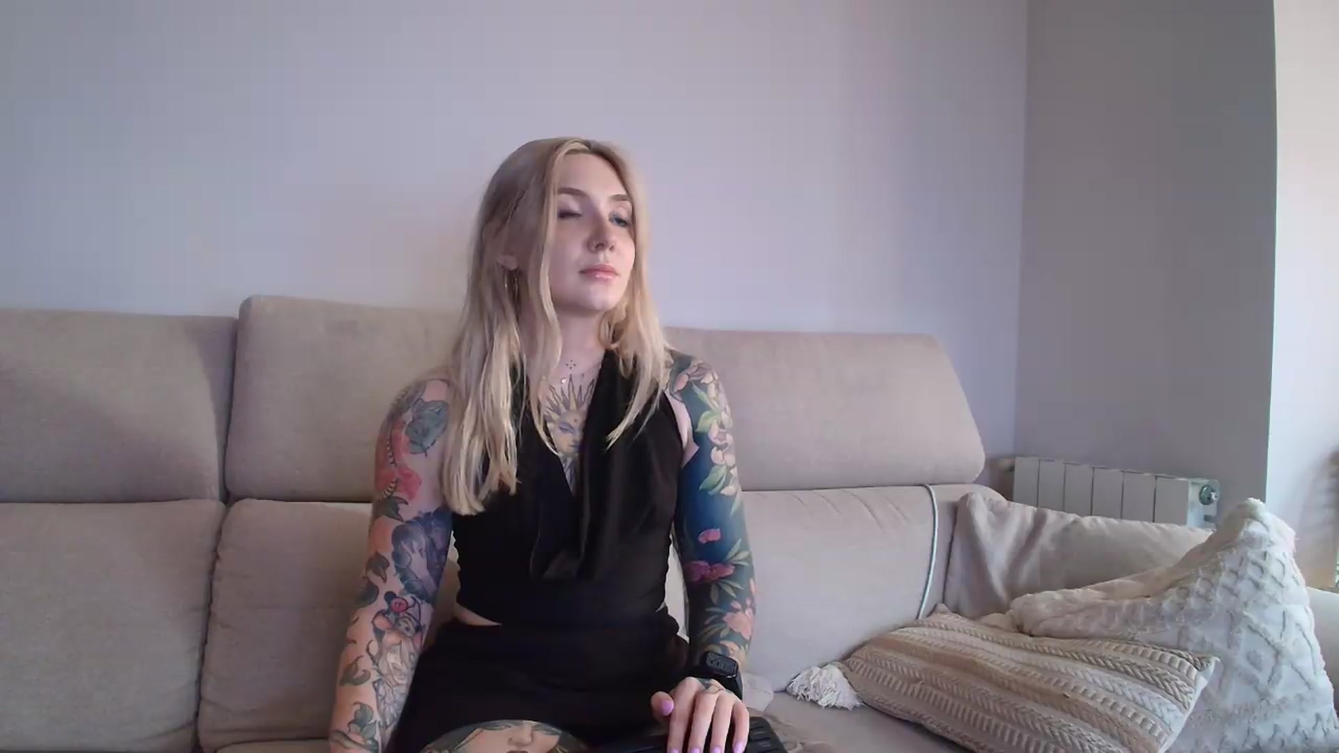 Gallery image thumbnail from Tattoo_bbgirl's myfreecams stream on, 07/28/2026, 19:50 image 11 of 20