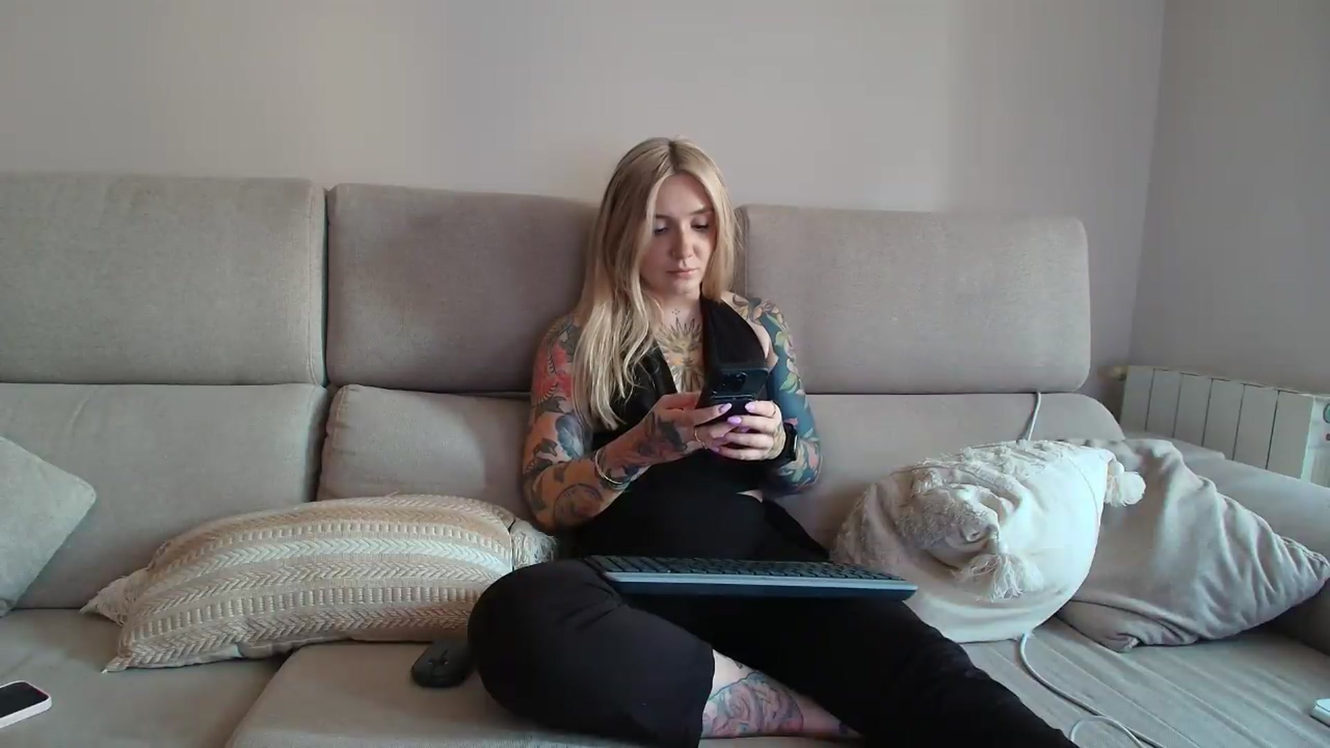 Gallery image thumbnail from Tattoo_bbgirl's myfreecams stream on, 07/31/2026, 17:36 image 19 of 20