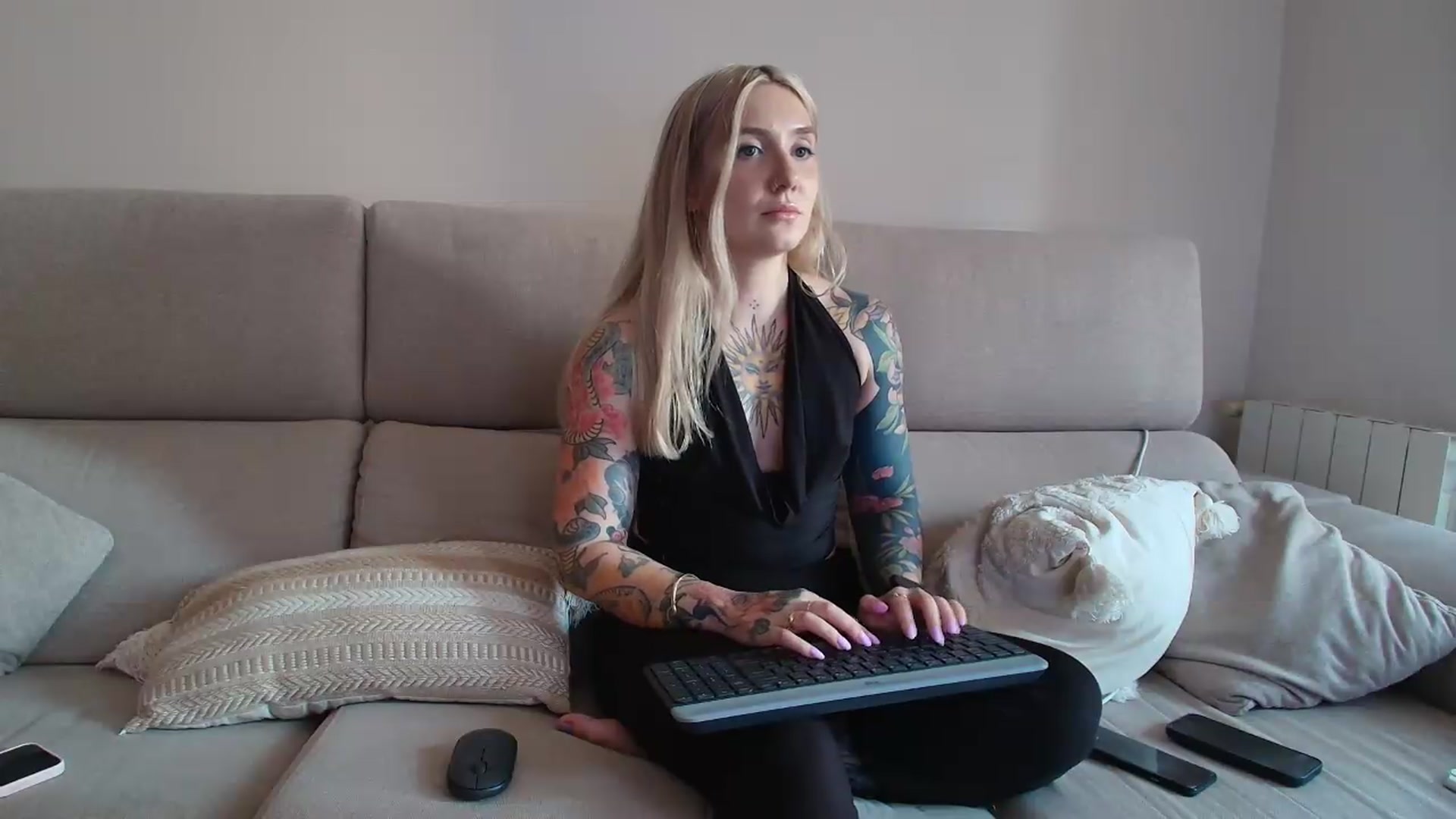 Gallery image thumbnail from Tattoo_bbgirl's myfreecams stream on, 07/31/2026, 17:36 image 10 of 20