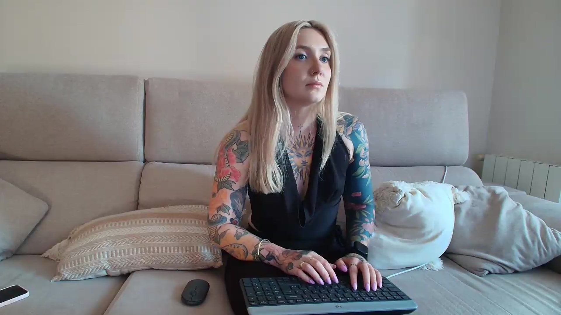 Gallery image thumbnail from Tattoo_bbgirl's myfreecams stream on, 07/31/2026, 17:36 image 3 of 20