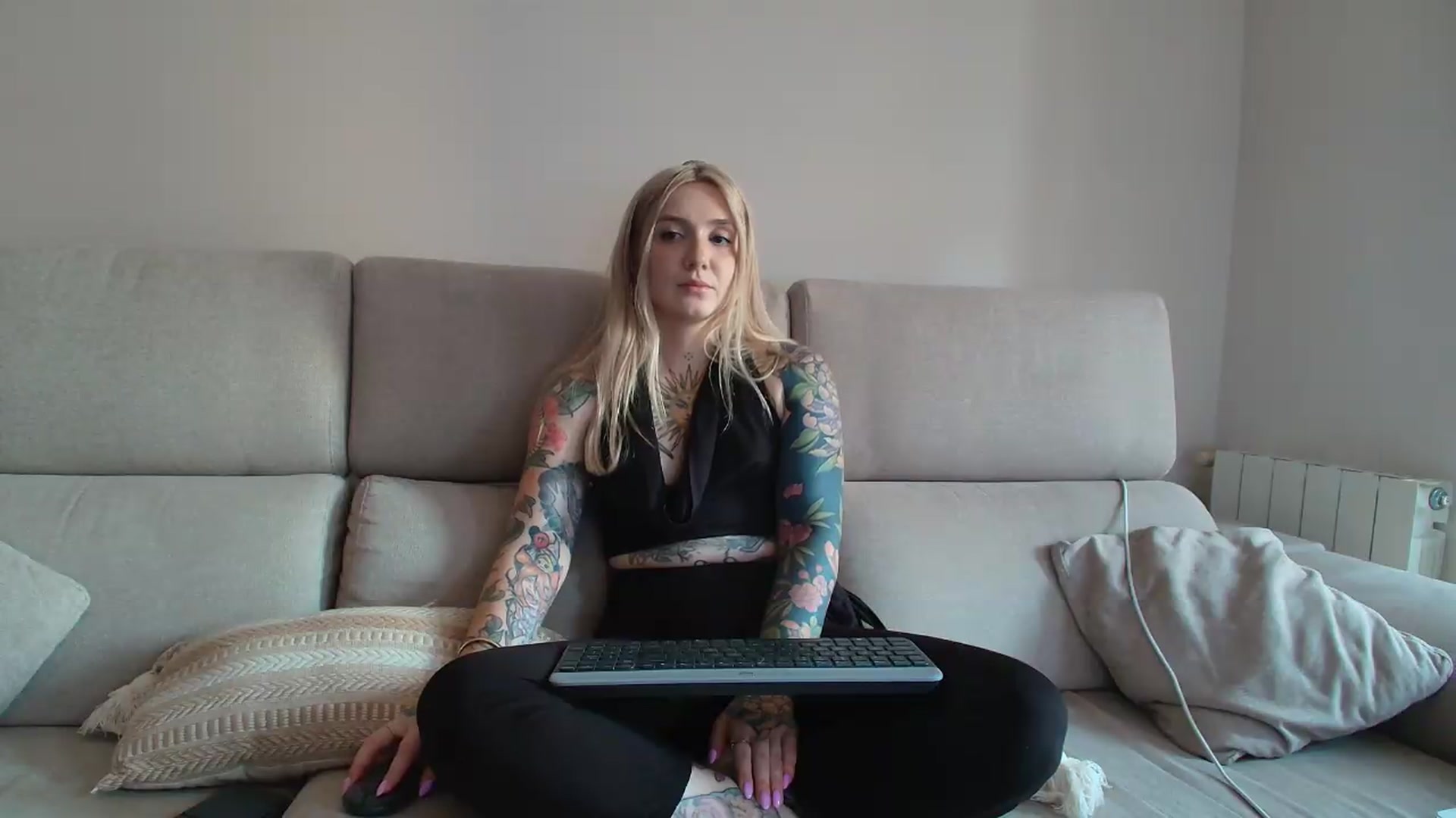 Gallery image thumbnail from Tattoo_bbgirl's myfreecams stream on, 07/31/2026, 18:23 image 8 of 20