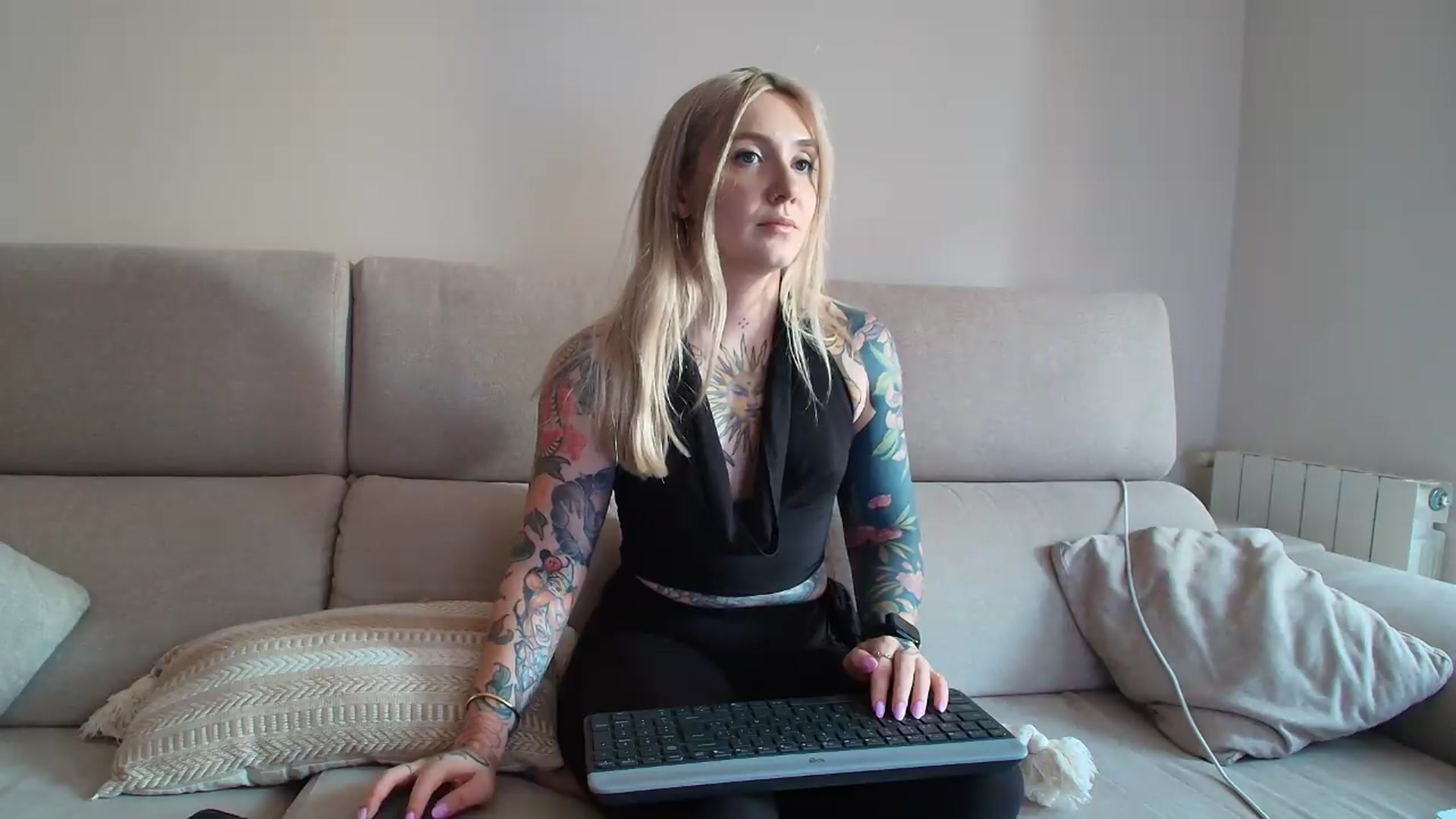 Gallery image thumbnail from Tattoo_bbgirl's myfreecams stream on, 07/31/2026, 18:23 image 3 of 20