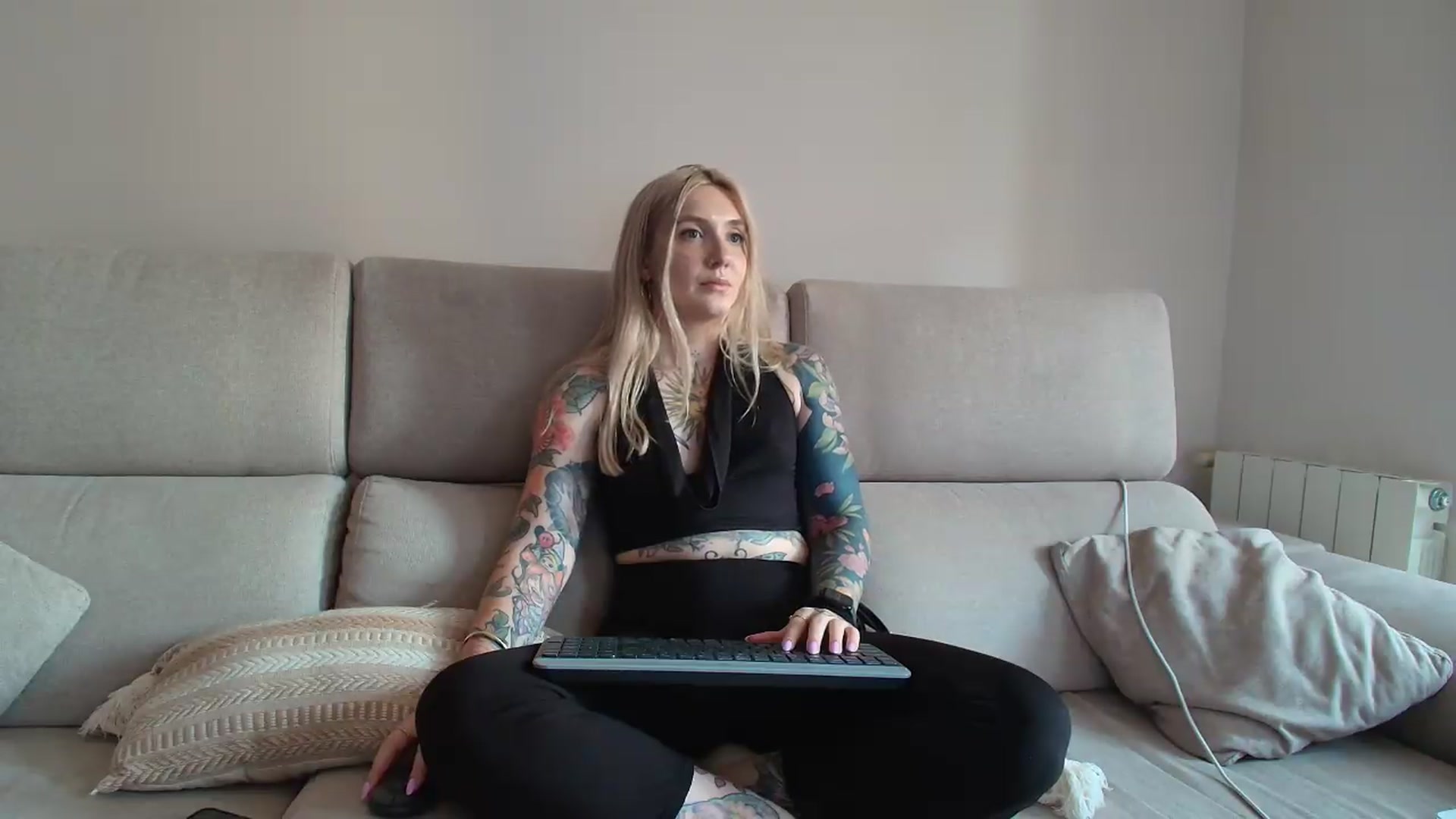 Gallery image thumbnail from Tattoo_bbgirl's myfreecams stream on, 07/31/2026, 18:23 image 6 of 20