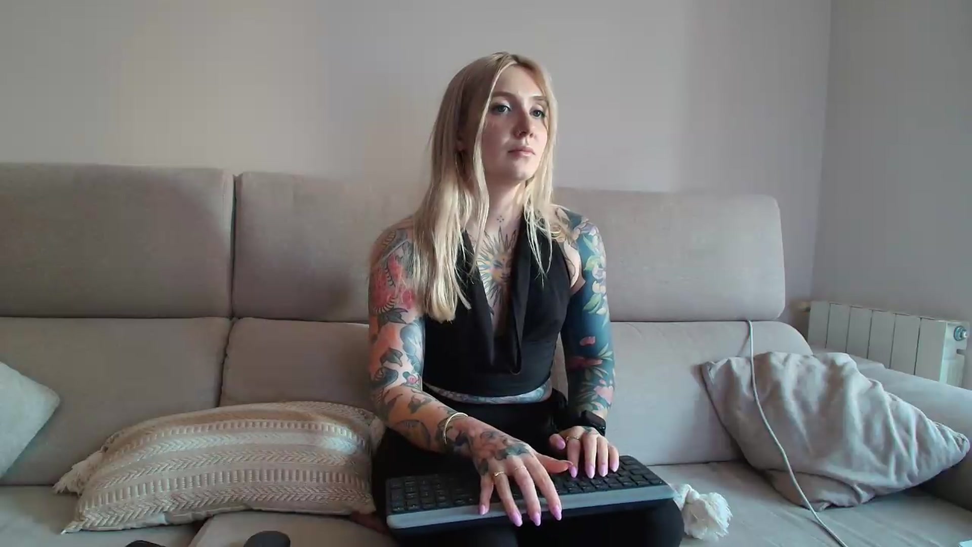 Gallery image thumbnail from Tattoo_bbgirl's myfreecams stream on, 07/31/2026, 18:23 image 4 of 20