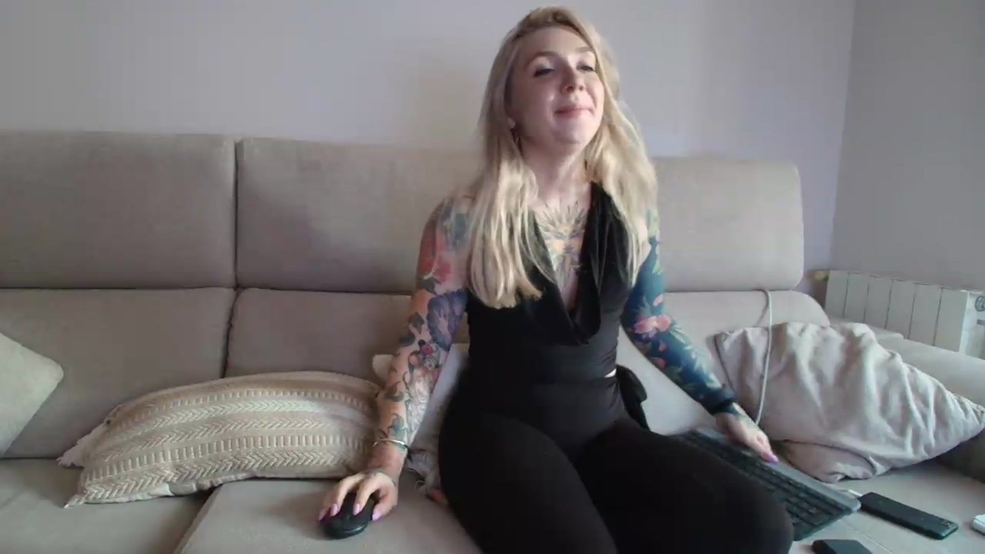 Gallery image thumbnail from Tattoo_bbgirl's myfreecams stream on, 07/31/2026, 21:07 image 2 of 20