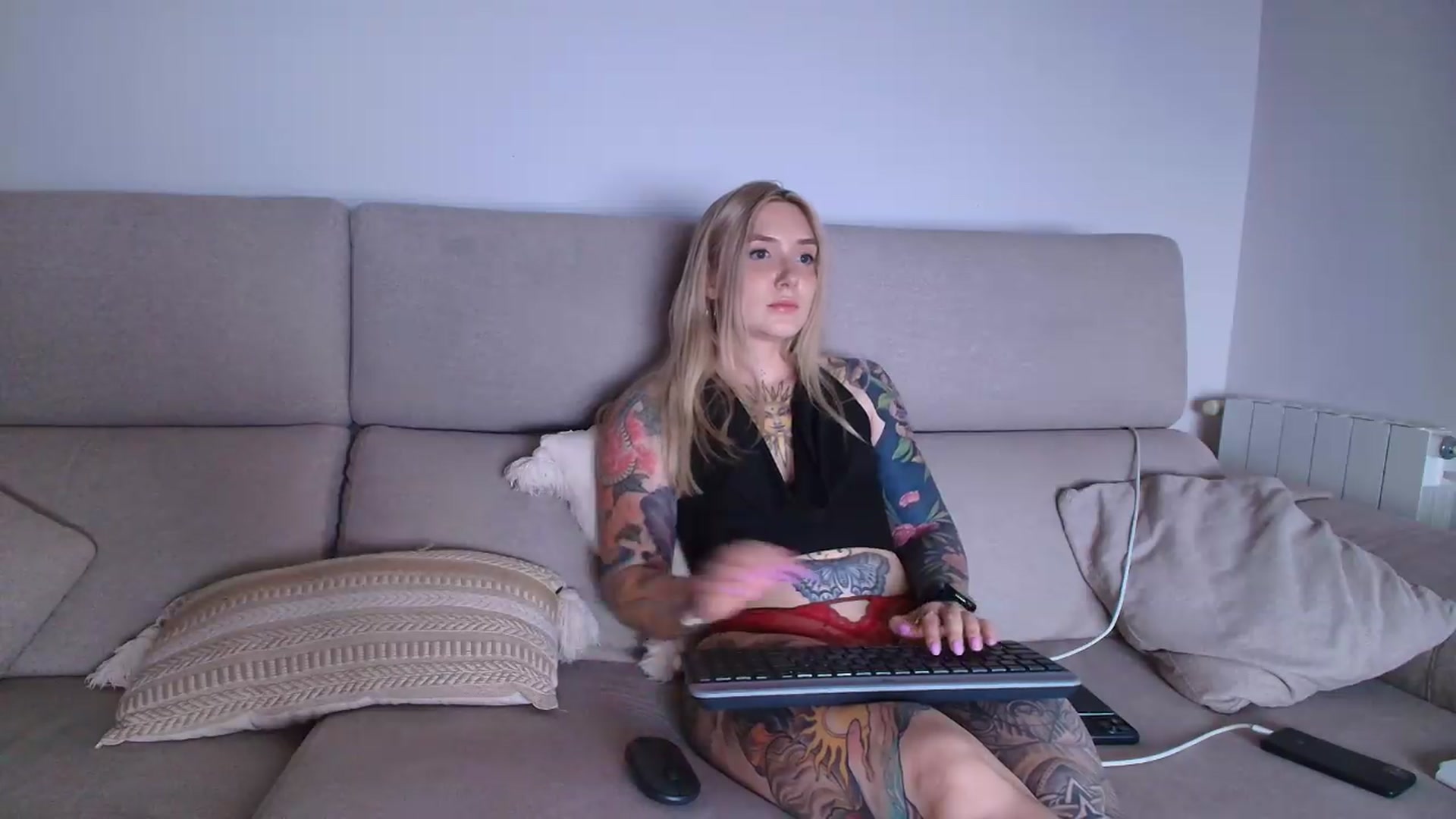 Gallery image thumbnail from Tattoo_bbgirl's myfreecams stream on, 07/31/2026, 21:07 image 10 of 20