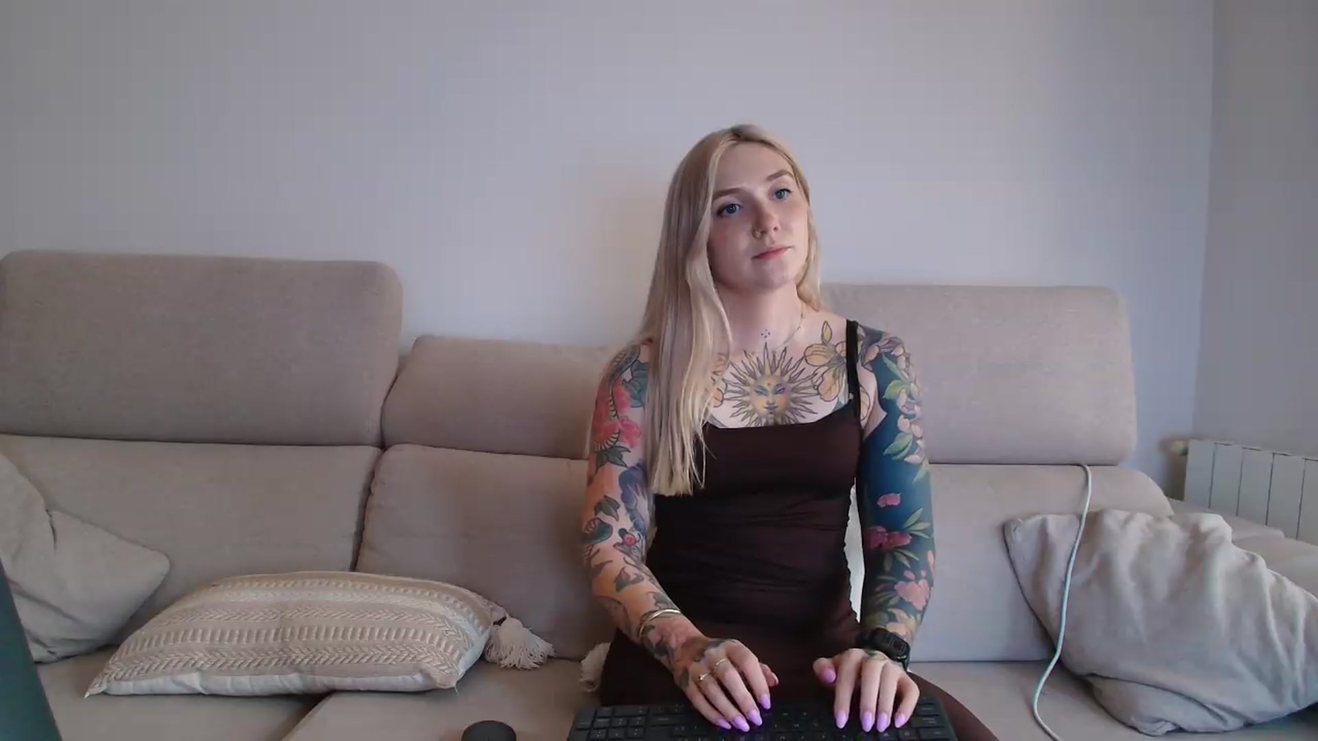 Gallery image thumbnail from Tattoo_bbgirl's myfreecams stream on, 08/01/2026, 18:59 image 10 of 20