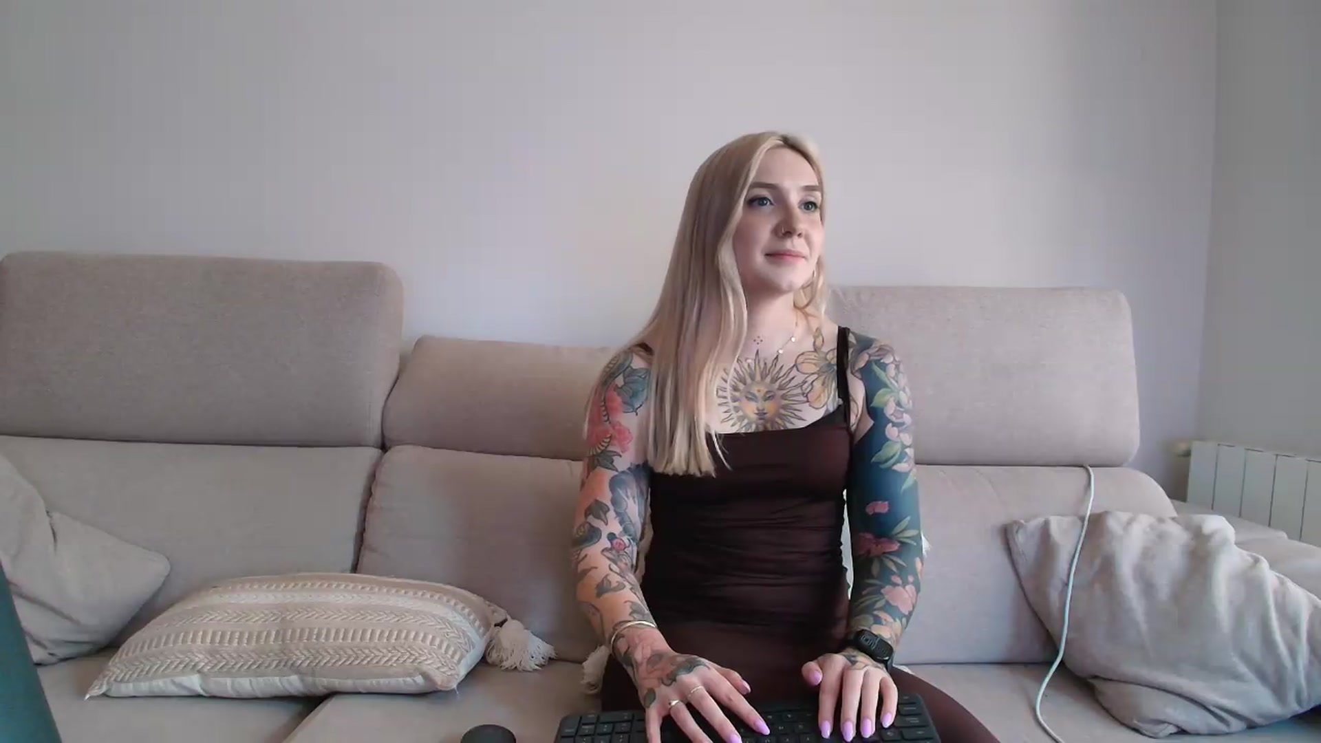 Gallery image thumbnail from Tattoo_bbgirl's myfreecams stream on, 08/01/2026, 18:59 image 11 of 20