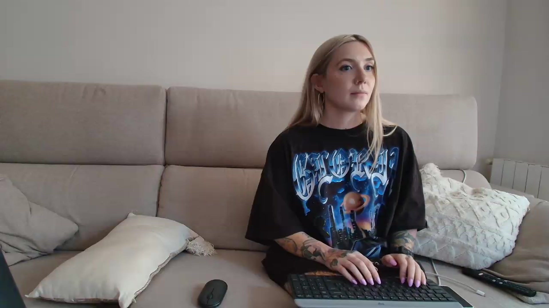 Gallery image thumbnail from Tattoo_bbgirl's myfreecams stream on, 08/04/2026, 18:24 image 15 of 20