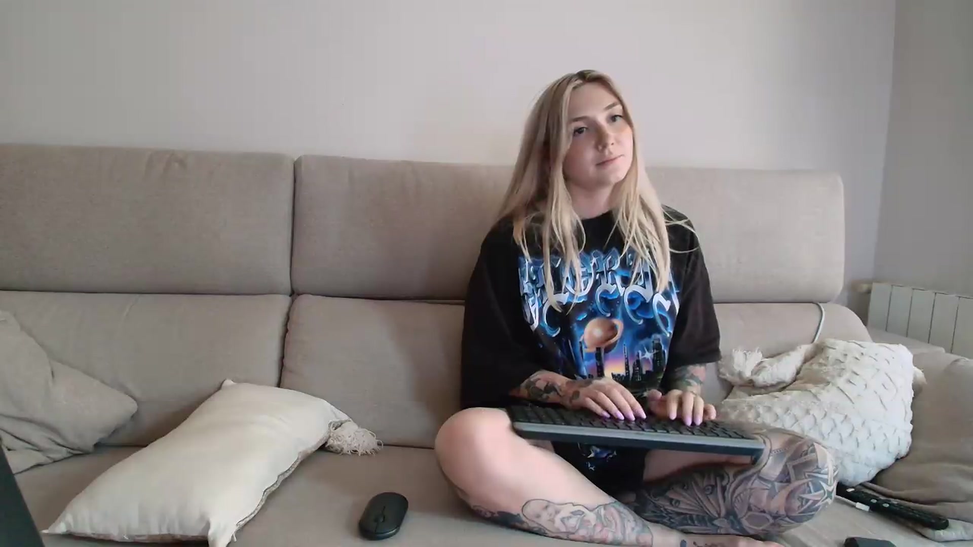 Gallery image thumbnail from Tattoo_bbgirl's myfreecams stream on, 08/04/2026, 18:51 image 9 of 20