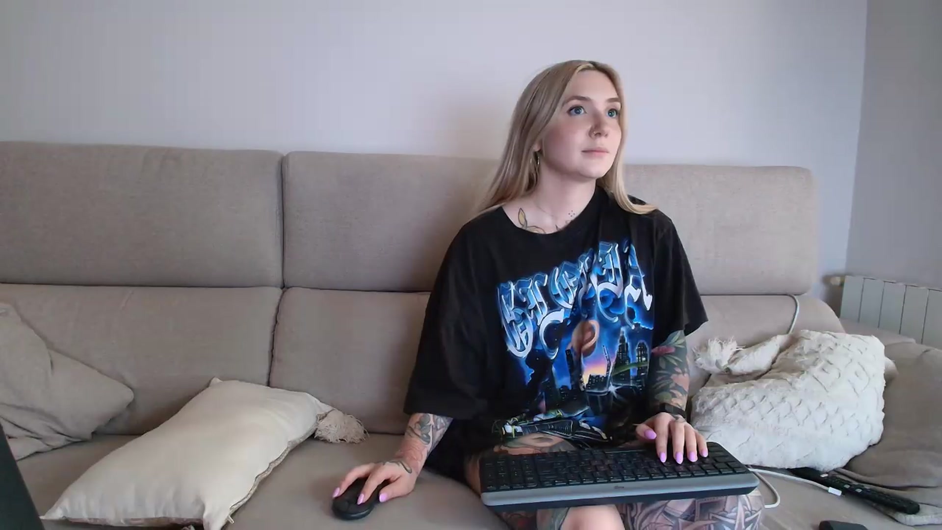 Gallery image thumbnail from Tattoo_bbgirl's myfreecams stream on, 08/04/2026, 18:51 image 17 of 20