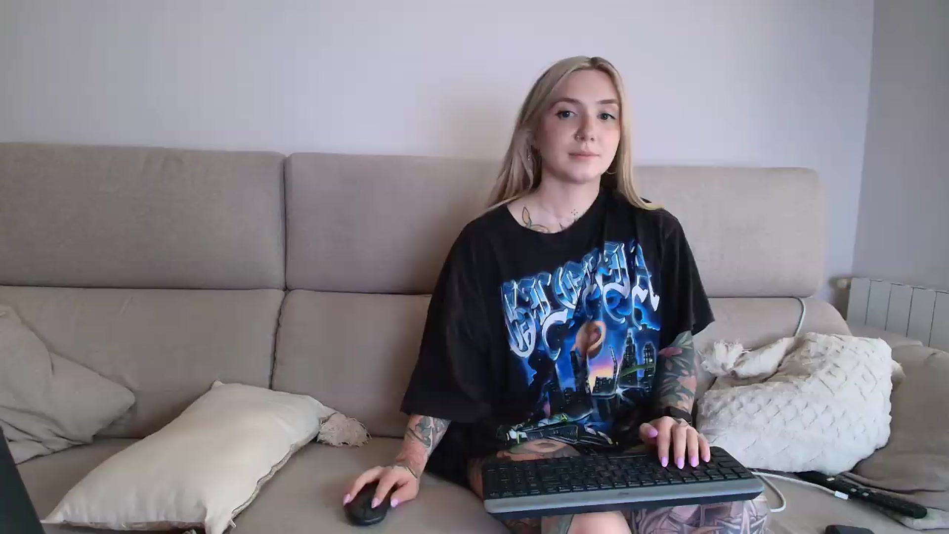 Gallery image thumbnail from Tattoo_bbgirl's myfreecams stream on, 08/04/2026, 18:51 image 16 of 20
