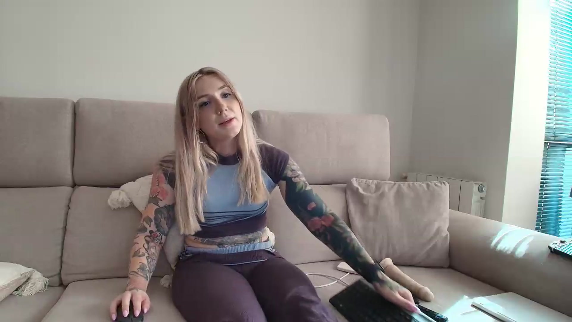 Gallery image thumbnail from Tattoo_bbgirl's myfreecams stream on, 08/05/2026, 17:00 image 4 of 20