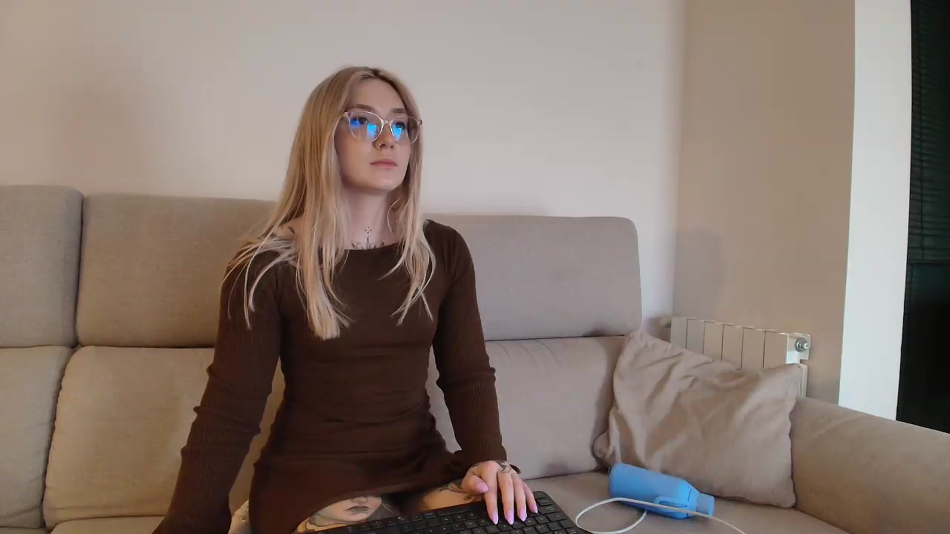 Gallery image thumbnail from Tattoo_bbgirl's myfreecams stream on, 08/10/2026, 21:01 image 16 of 20