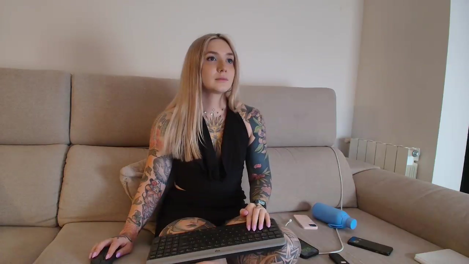 Gallery image thumbnail from Tattoo_bbgirl's myfreecams stream on, 08/11/2026, 20:06 image 15 of 20