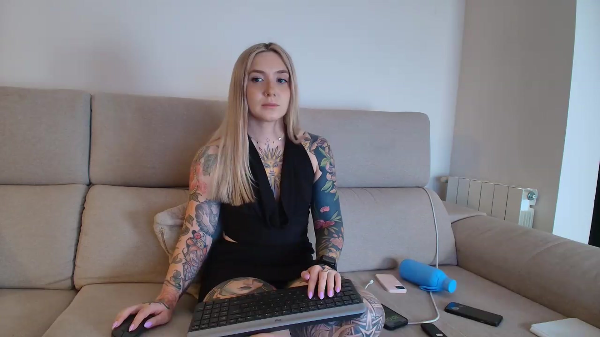 Gallery image thumbnail from Tattoo_bbgirl's myfreecams stream on, 08/11/2026, 20:06 image 16 of 20