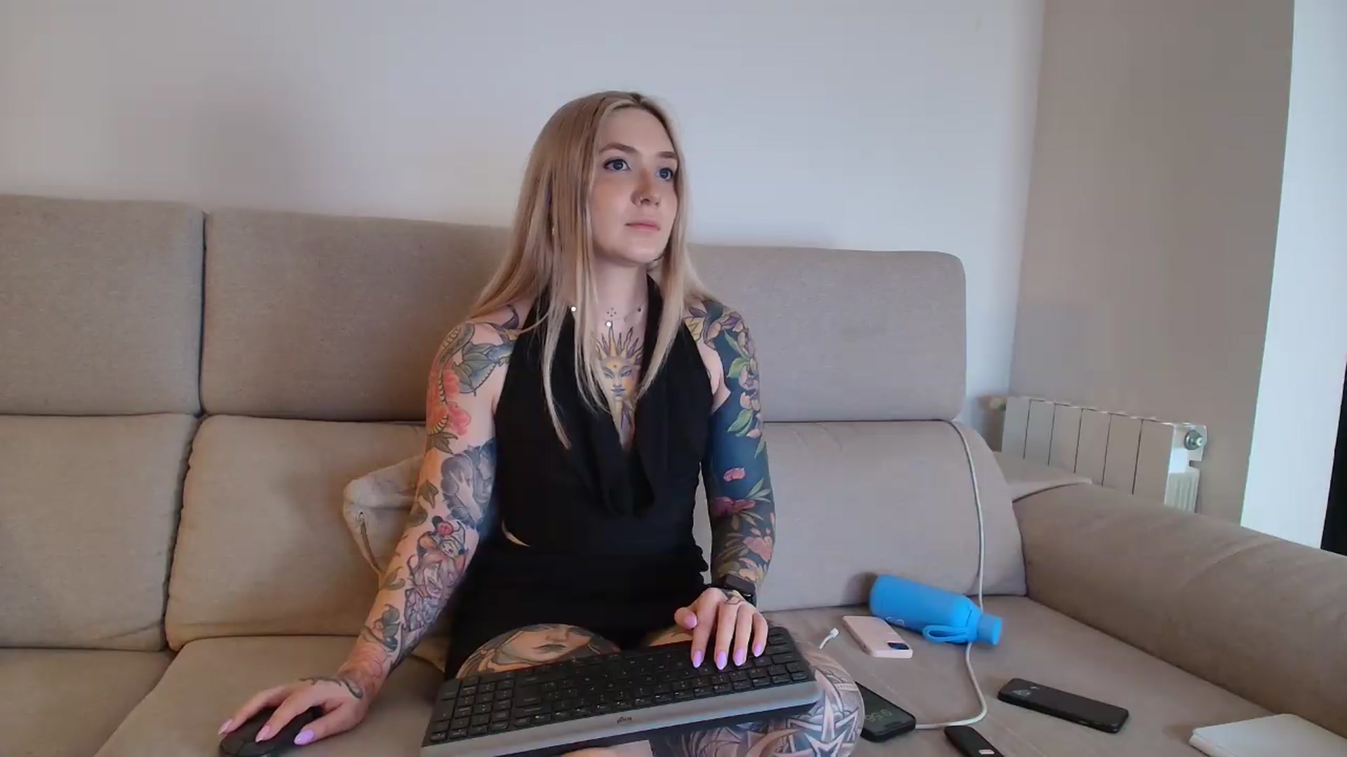 Gallery image thumbnail from Tattoo_bbgirl's myfreecams stream on, 08/11/2026, 20:06 image 12 of 20