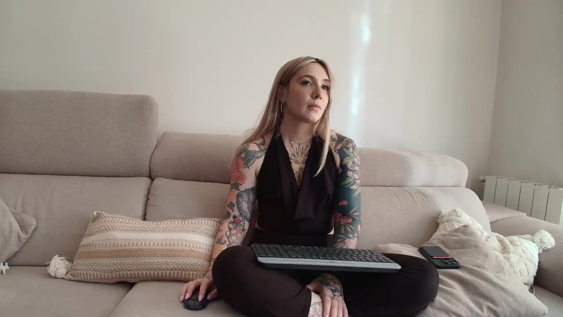 Gallery image thumbnail from Tattoo_bbgirl's myfreecams stream on, 08/14/2026, 15:14 image 18 of 20