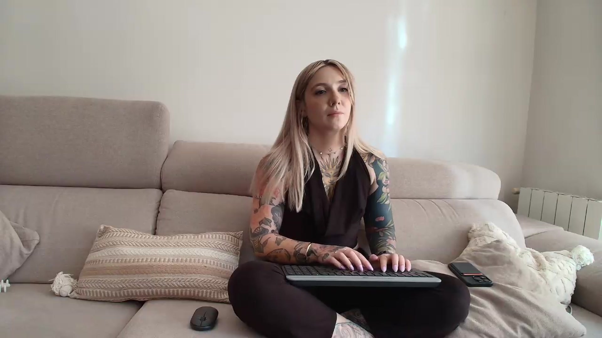 Gallery image thumbnail from Tattoo_bbgirl's myfreecams stream on, 08/14/2026, 15:14 image 15 of 20