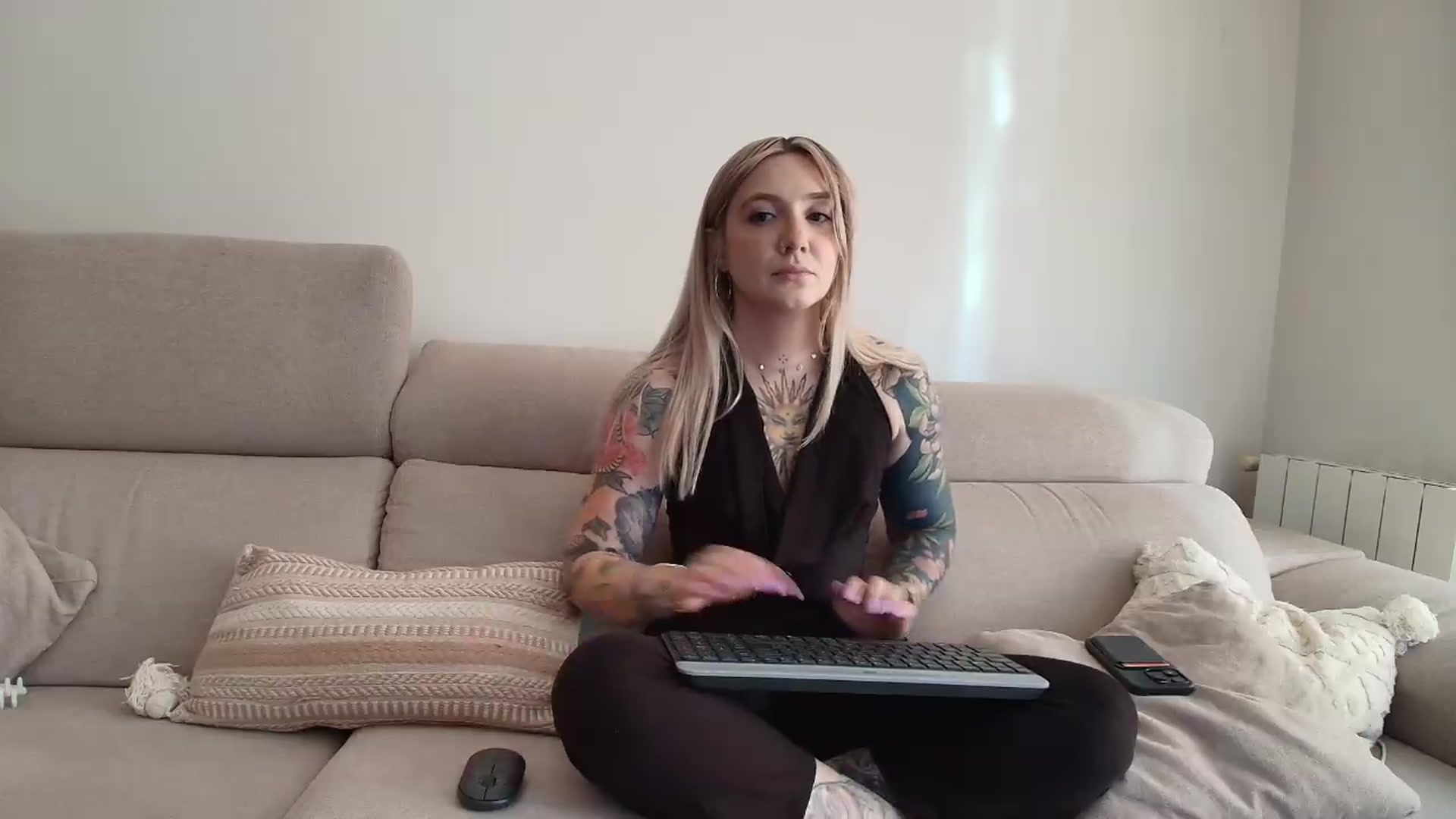Gallery image thumbnail from Tattoo_bbgirl's myfreecams stream on, 08/14/2026, 15:14 image 12 of 20
