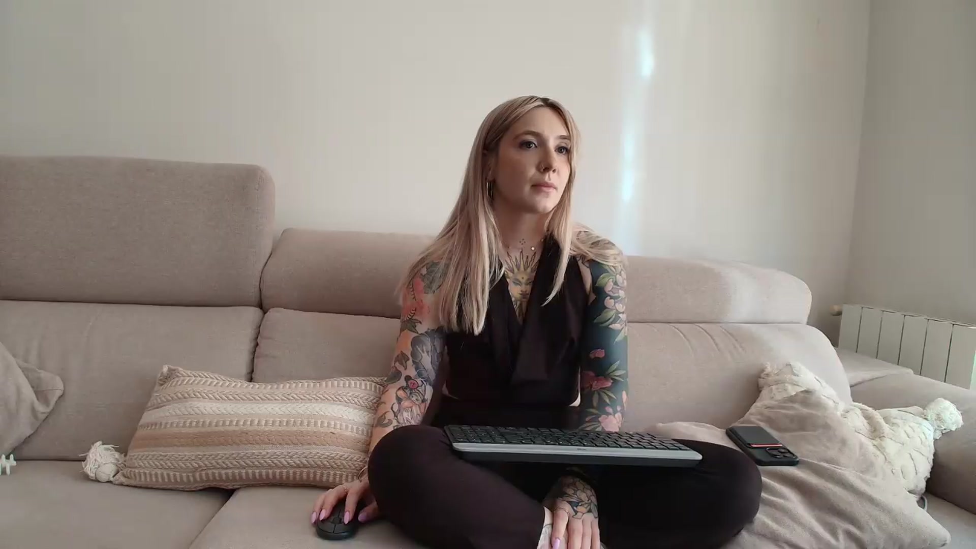 Gallery image thumbnail from Tattoo_bbgirl's myfreecams stream on, 08/14/2026, 15:14 image 16 of 20