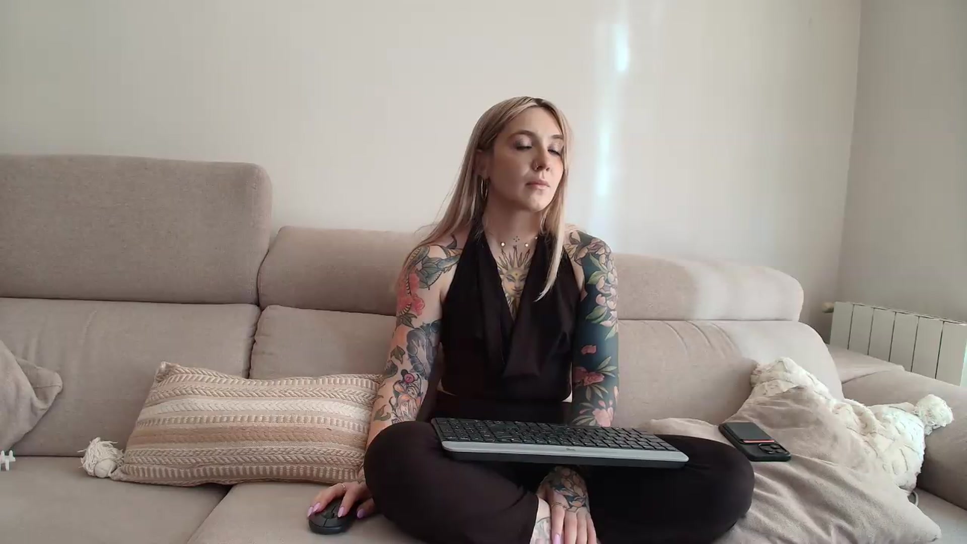 Gallery image thumbnail from Tattoo_bbgirl's myfreecams stream on, 08/14/2026, 15:14 image 19 of 20