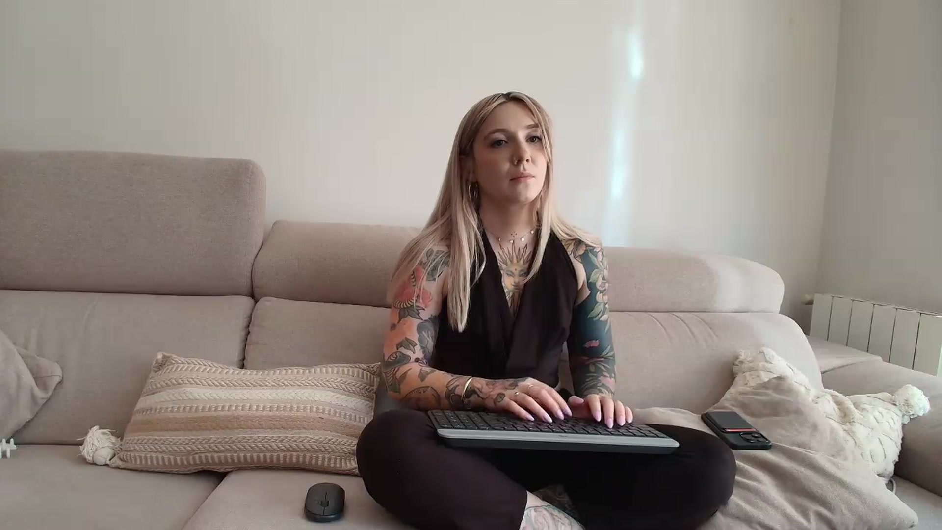 Gallery image thumbnail from Tattoo_bbgirl's myfreecams stream on, 08/14/2026, 15:14 image 14 of 20