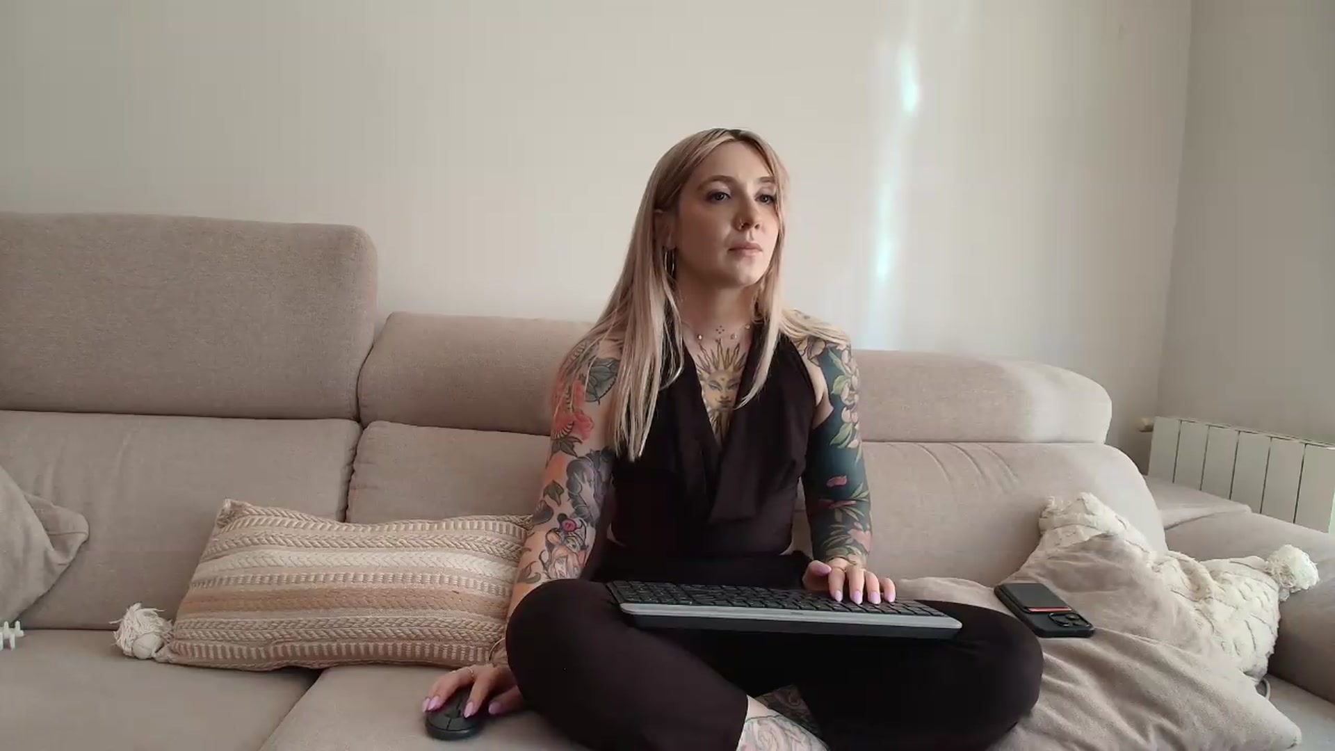 Gallery image thumbnail from Tattoo_bbgirl's myfreecams stream on, 08/14/2026, 15:14 image 13 of 20